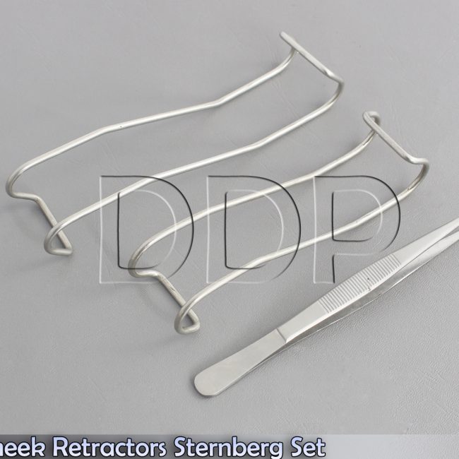 Lip And Cheek Retractors Set of 2 + Corn Suture Tweezers X 1