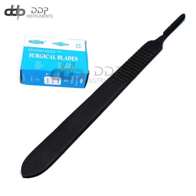 100 Scalpel Blades #10 with #3 Black Metal Handle Suitable for Dermaplaning